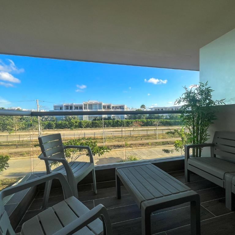 Resort with Private Beach Peace and Nature - One-Bedroom Apartment with Terrace - 24