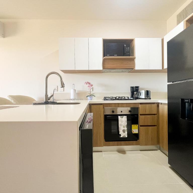 Resort with Private Beach Peace and Nature - One-Bedroom Apartment with Terrace - 28