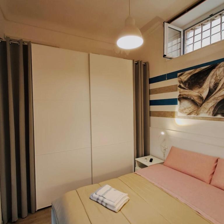 La Corte di Noto - Camera Matrimoniale con Bagno Privato Esterno - 2