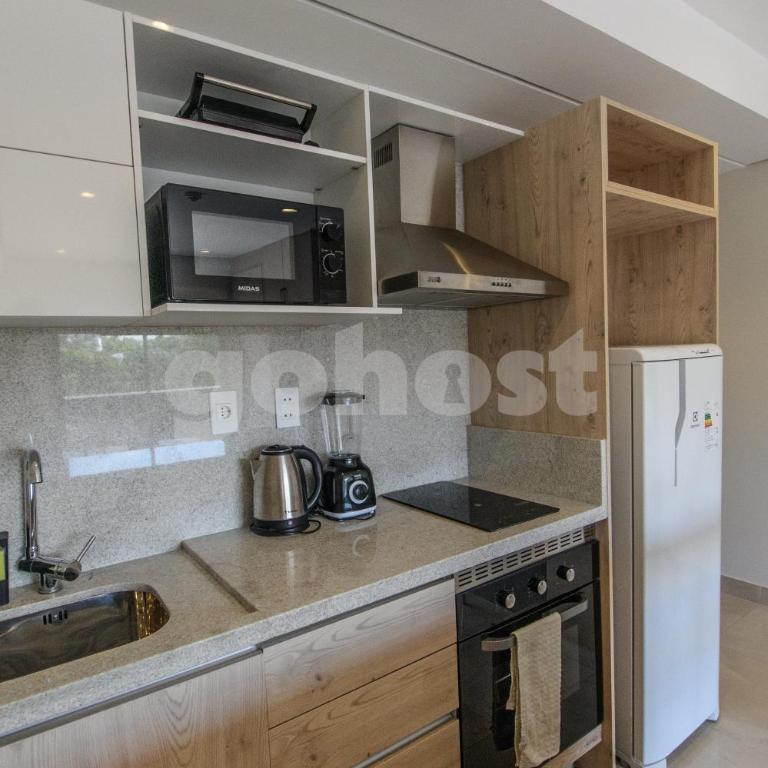 Brand new and cozy loft minutes from the Airport - Apartment - 10