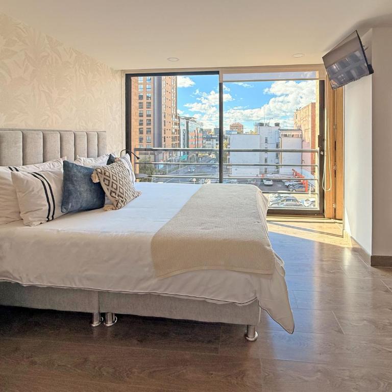 Modern Studio Steps from G and T Zones - One-Bedroom Apartment - 6