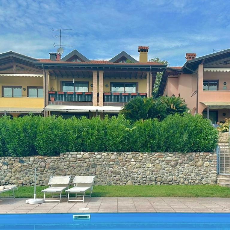 Sunshine Luxury Apartment - spacious house - Lake View - Pool - Two-Bedroom Apartment - 17