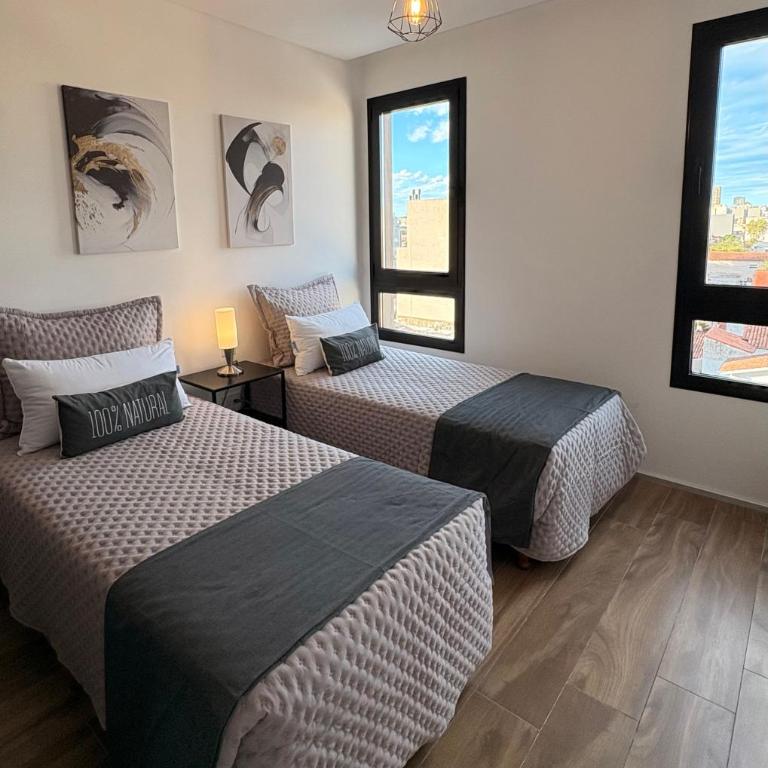 3 DORMITORIOS Con COCHERA ZONA CHAUVIN - NO apto jovenes solos - Three-Bedroom Apartment - 13