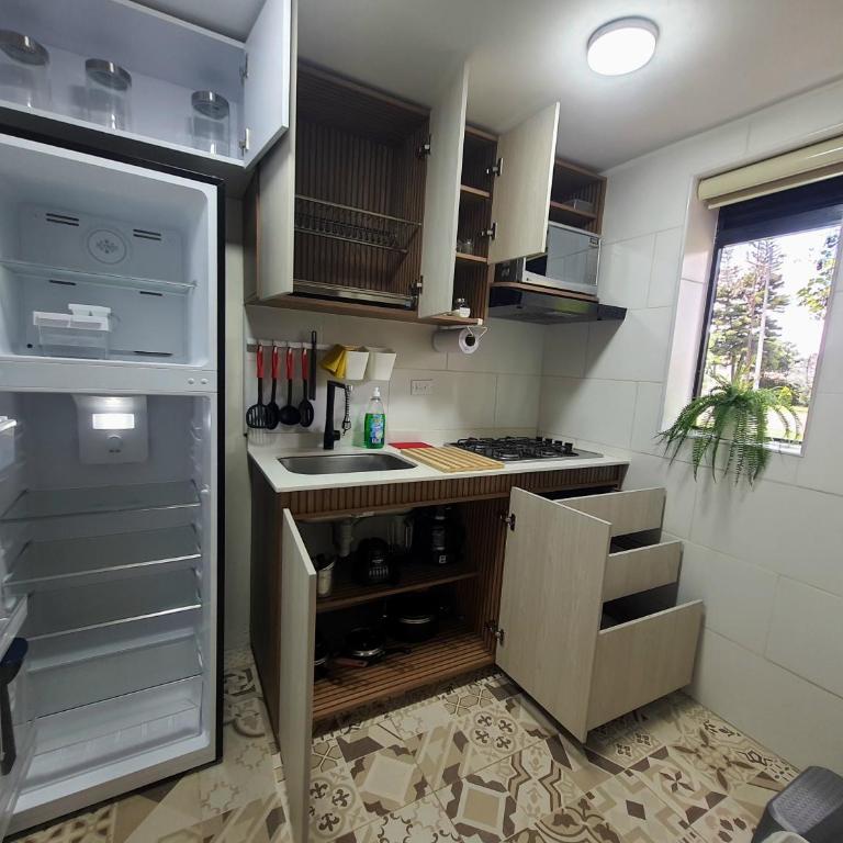 Red house, Airport Embassy - One-Bedroom Apartment - 10