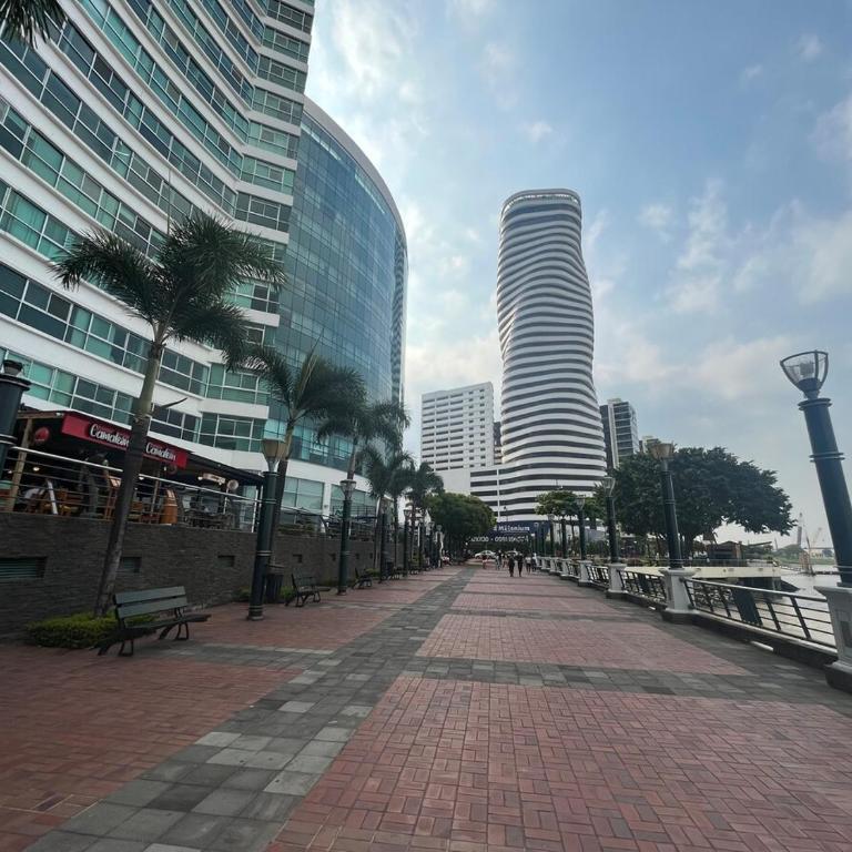 River front, suite con acceso a piscina, Puerto Santa Ana, Guayaquil - One-Bedroom Apartment - 5