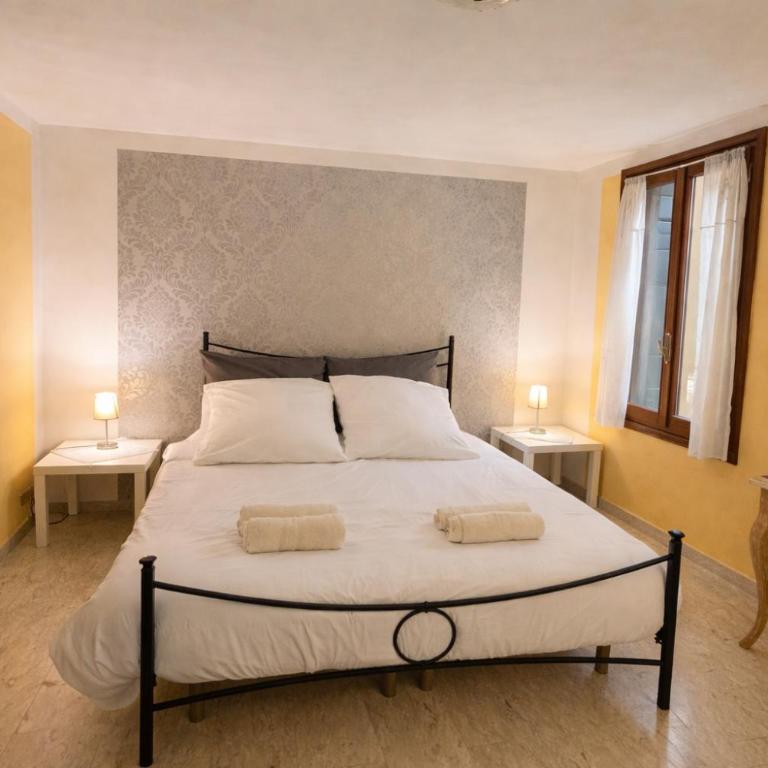 Zen Accommodations Rialto - Camera Matrimoniale con Bagno in Comune - 29