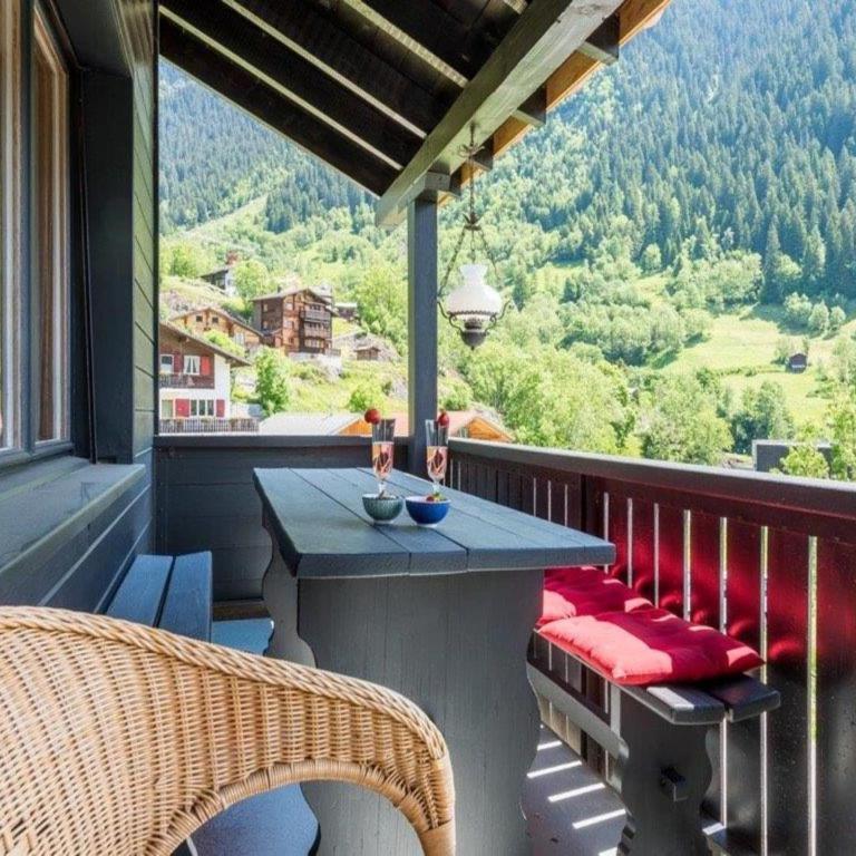 Elegant Fieschertal Alpine Chalet for 8 - Superior Chalet - 6