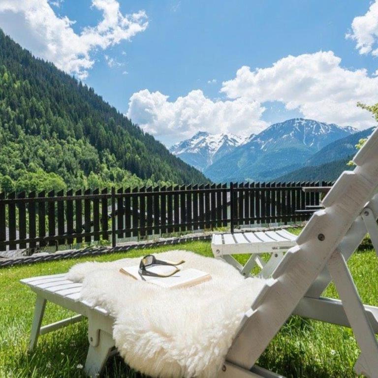 Elegant Fieschertal Alpine Chalet for 8 - Superior Chalet - 5