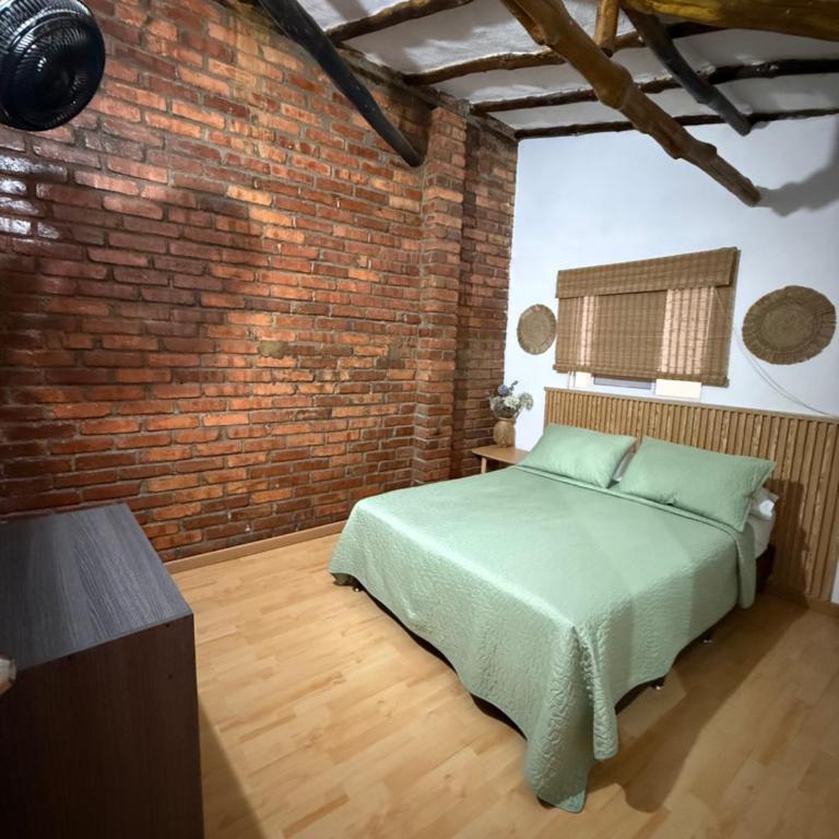 Hostal Casablanca - Habitación Doble con baño privado - 4