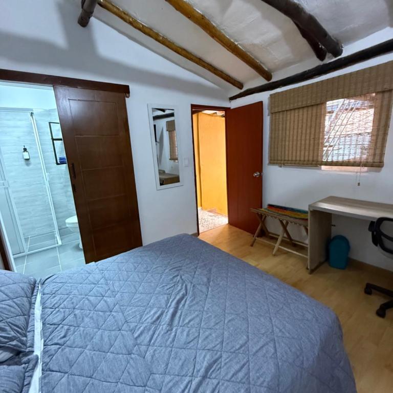 Hostal Casablanca - Habitación Doble con baño privado - 4