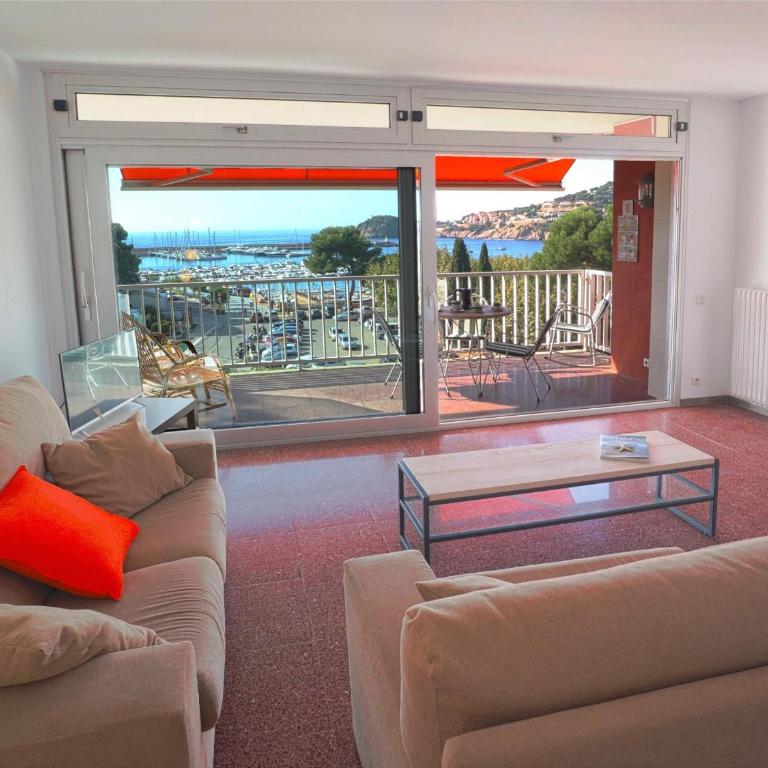 Amplio apartamento de 4 habitaciones en primera línea para 6 personas en Sant Feliu de Guíxols, con Wi-Fi - ES-298-50 - Apartamento - 1