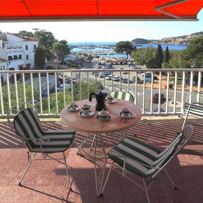 Amplio apartamento de 4 habitaciones en primera línea para 6 personas en Sant Feliu de Guíxols, con Wi-Fi - ES-298-50 - Apartamento - 9