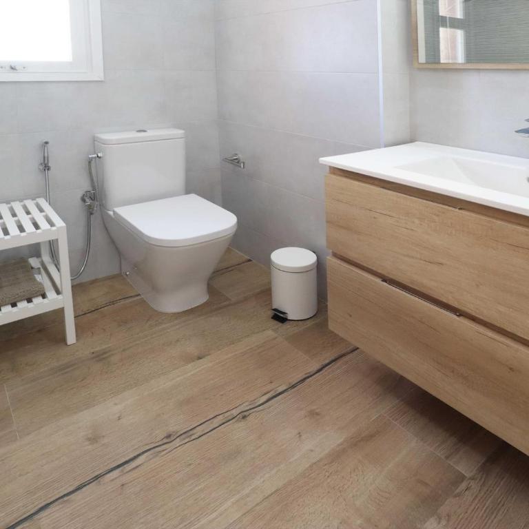 Amplio apartamento de 4 habitaciones en primera línea para 6 personas en Sant Feliu de Guíxols, con Wi-Fi - ES-298-50 - Apartamento - 20
