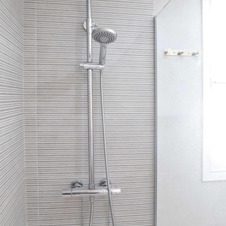 Amplio apartamento de 4 habitaciones en primera línea para 6 personas en Sant Feliu de Guíxols, con Wi-Fi - ES-298-50 - Apartamento - 21