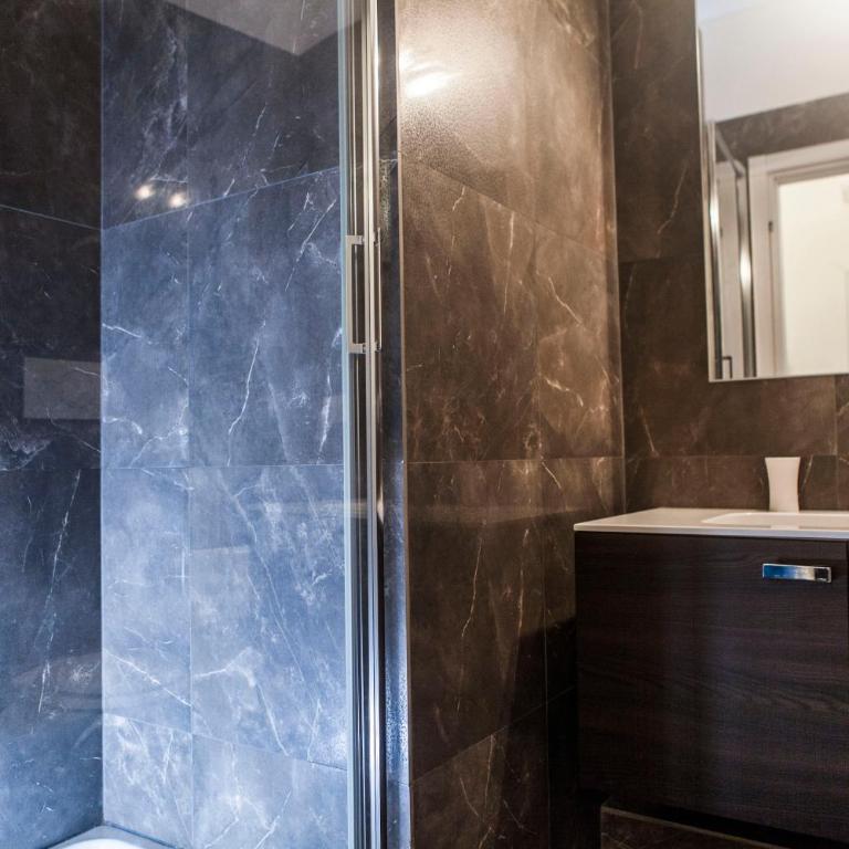 Vatican Imperial Apartment 2840sq ft - Four-Bedroom Luxury Apartment - 58