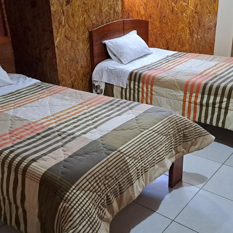 Hospedaje El Manantial - Twin Room with Shared Bathroom - 3