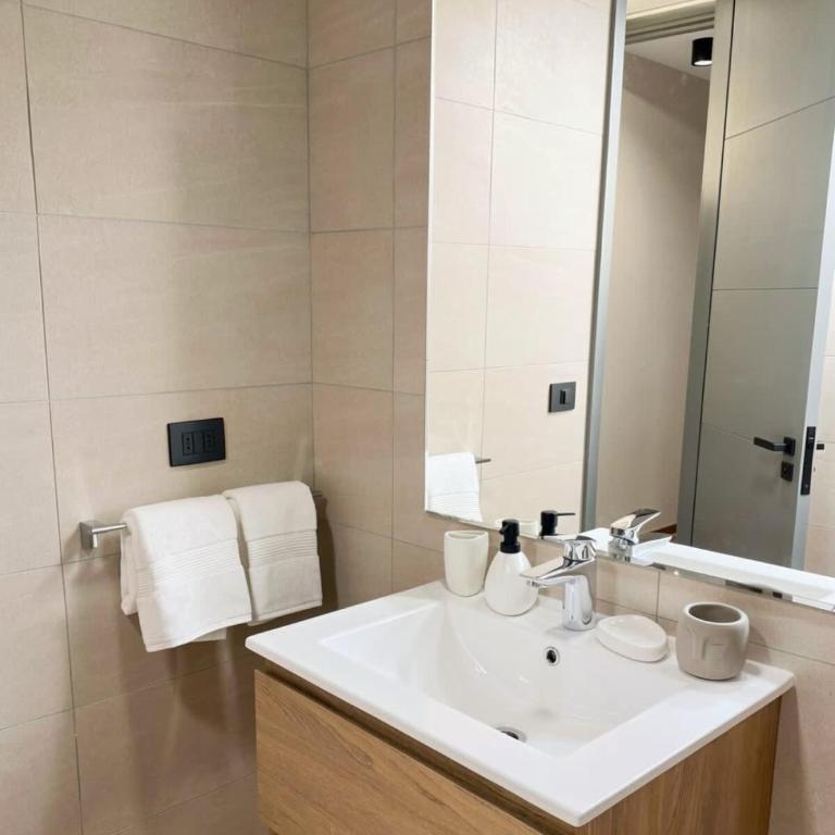 Furnished 1 Bedroom in Santiago in Somma Asturias - Apartamento - 5