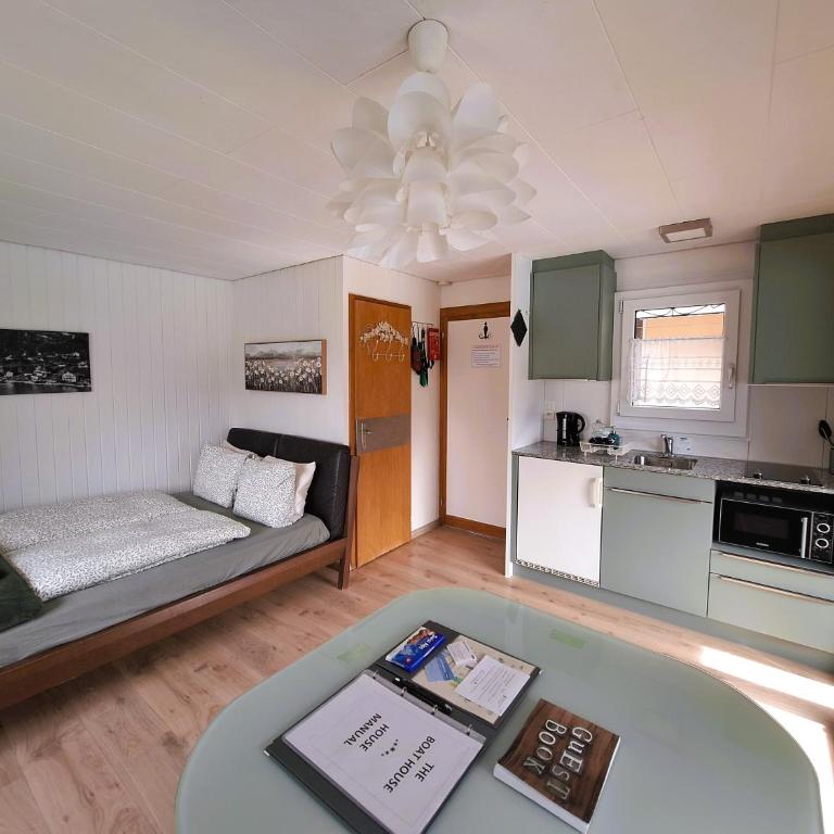 The Boat House - Apartment mit Balkon - 10