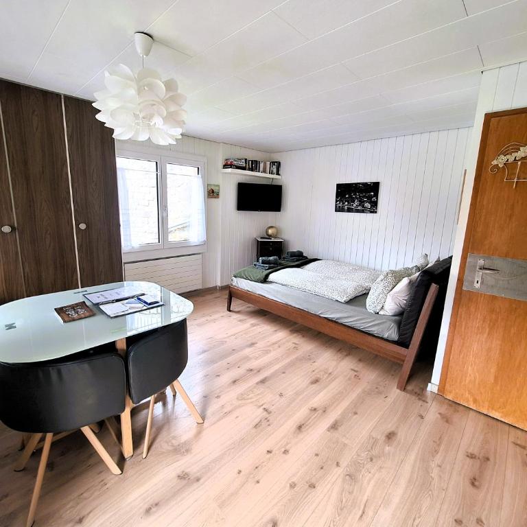 The Boat House - Apartment mit Balkon - 9