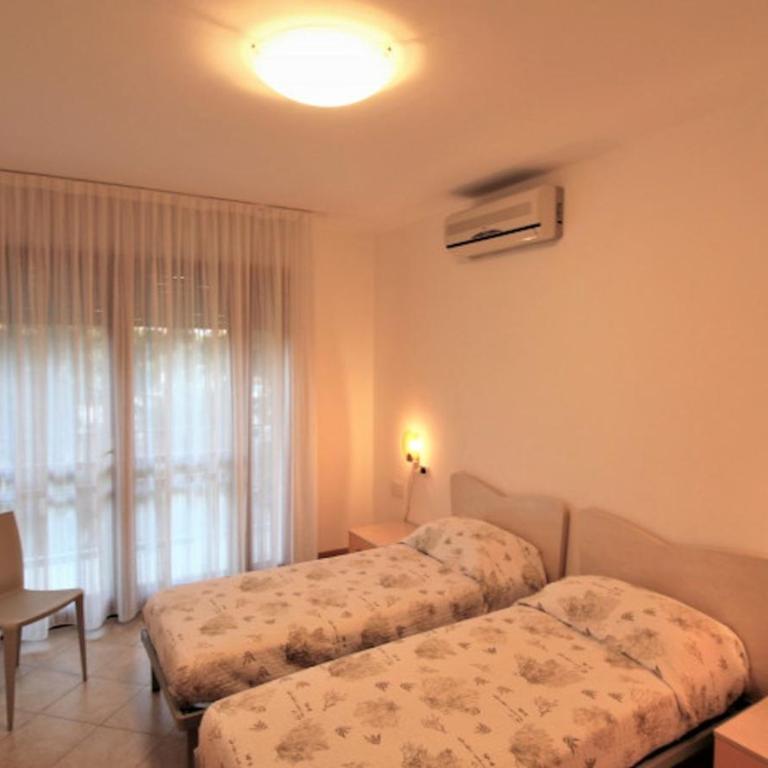 Spacious apartment in Lignano Pineta - Appartamento - 5