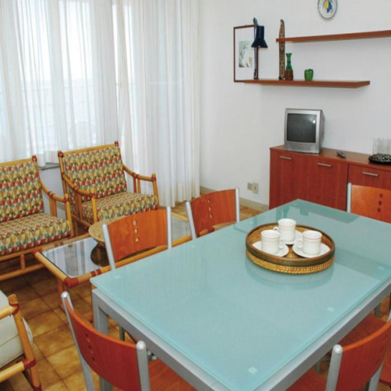 Seafront flat with amazing view - Apartment - 6