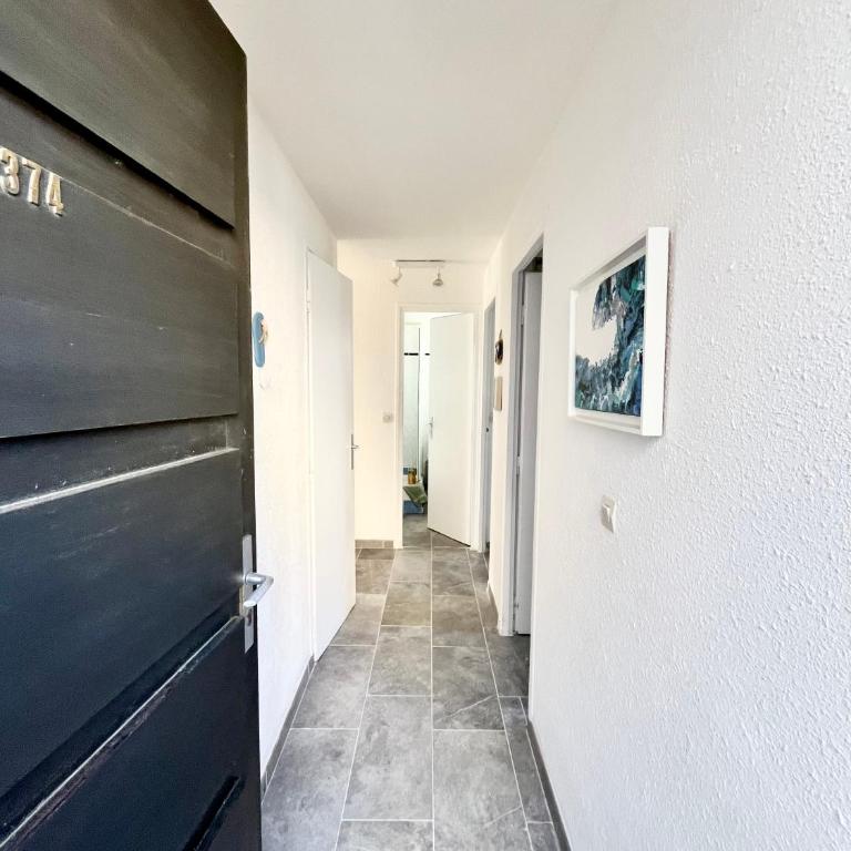 L'Hermitage - Piscine - Terrain de Tennis - place de parking privée - Pinède - Appartement 2 Chambres - 11