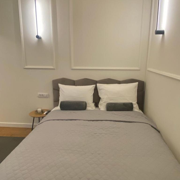 Deluxe Apartments CBA - Apartment with Balcony - 8