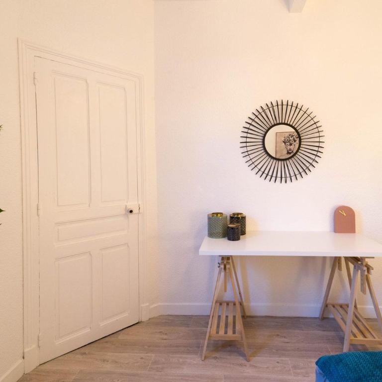 AppartUnique - Chez Klein - Balcon, Lumineux & Spacieux - Appartement 2 Chambres - 8