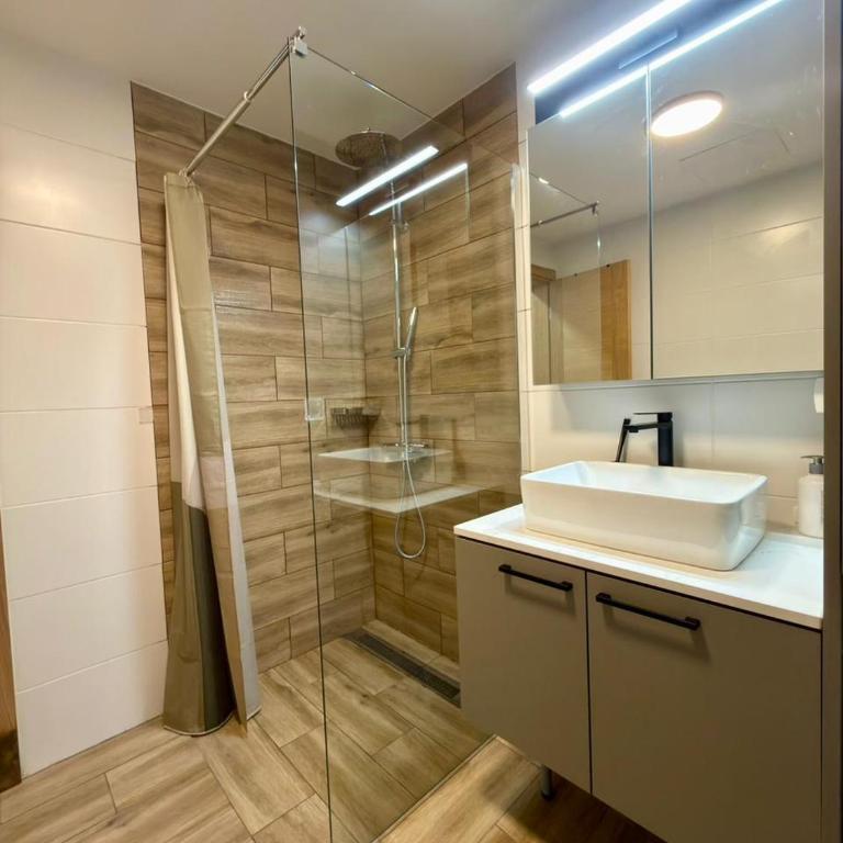 Apartments Azimut Rezevici - Apartman sa 2 Spavaće Sobe - 22