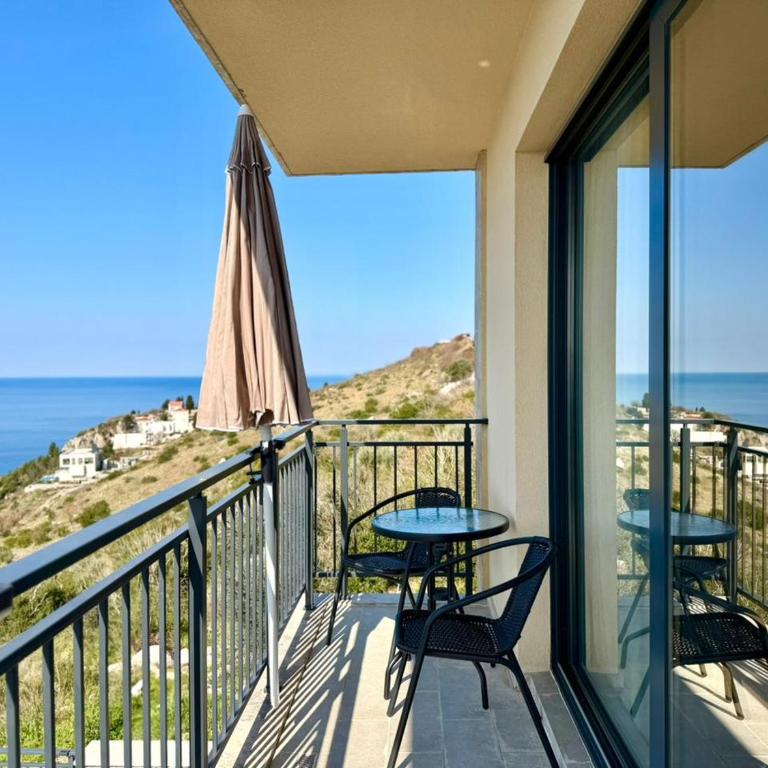 Apartments Azimut Rezevici - Four-Bedroom Luxury Apartment - 46