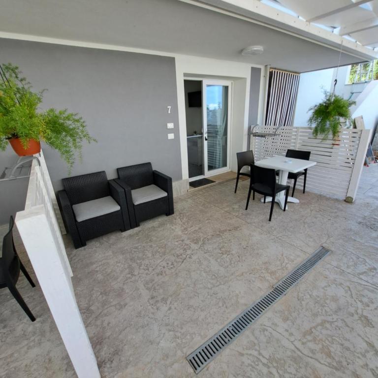 B&B Pepe Rosa Tropea - Triple Room with Private Bathroom - 1