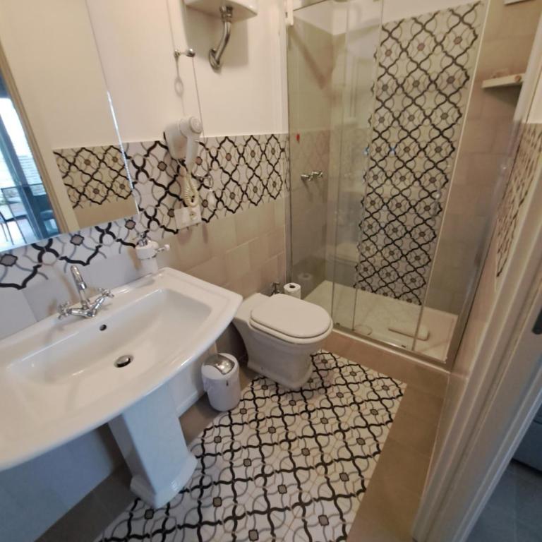 B&B Pepe Rosa Tropea - Triple Room with Private Bathroom - 2