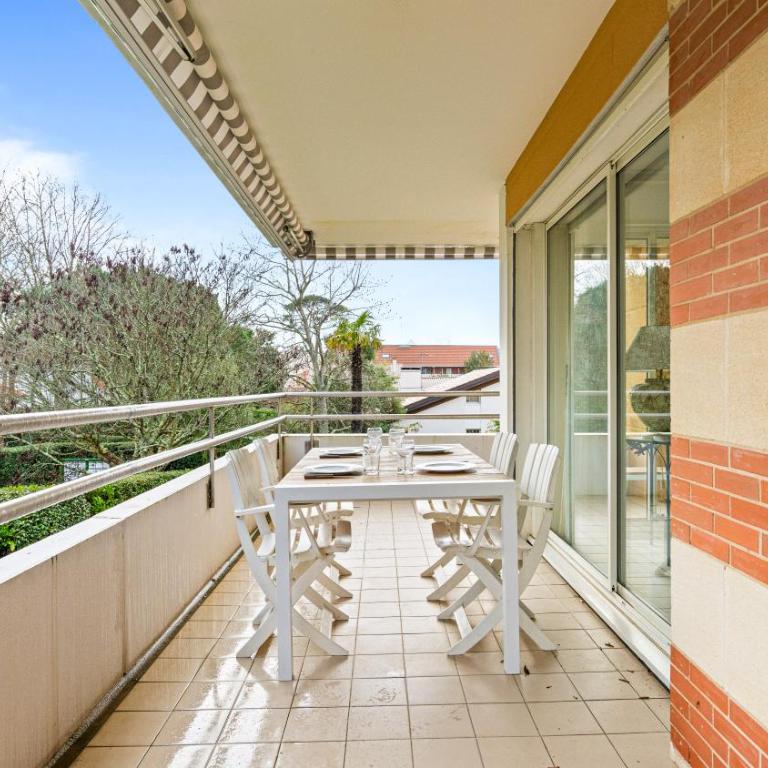 Spacieux 3 pièces avec terrasse, plage à 3 min, linge et ménage inclus - Appartamento con 2 Camere da Letto - 8