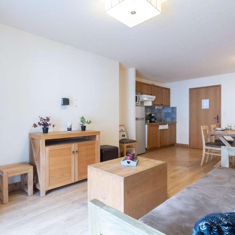 Appartement de 8 personnes avec piscine et sauna, centre-ville Saint-Lary-Soulan - FR-1-296-405 - Appartement - 1
