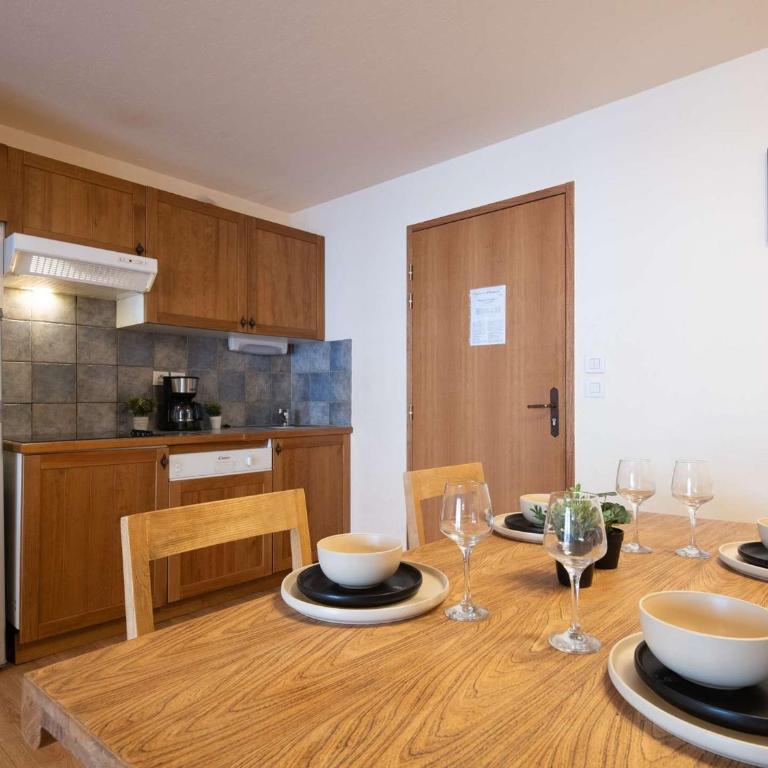 Appartement de 8 personnes avec piscine et sauna, centre-ville Saint-Lary-Soulan - FR-1-296-405 - Appartement - 5