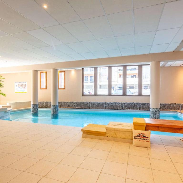 Appartement de 8 personnes avec piscine et sauna, centre-ville Saint-Lary-Soulan - FR-1-296-405 - Appartement - 12