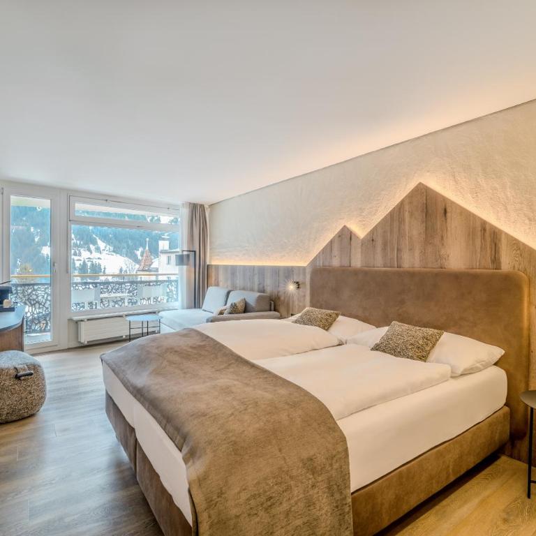 Hotel Kreuz & Post Grindelwald - Superior Doppelzimmer mit Balkon und Blick auf den Eiger - 1