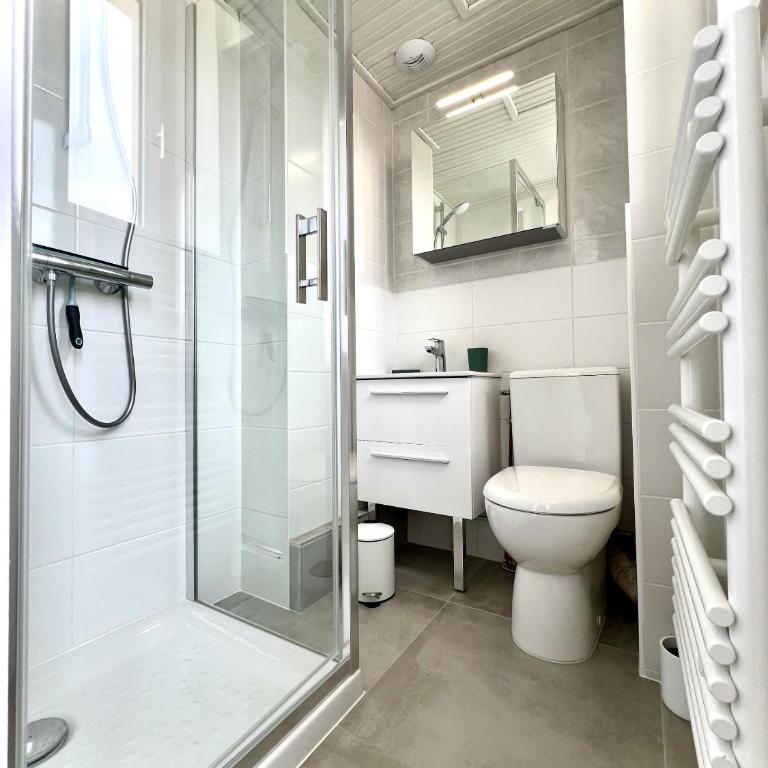 Le Bastion - Appartement avec Douche - 9
