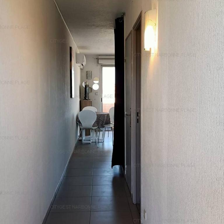 Appartement rénové Narbonne, à 100m de la plage, avec terrasse et parking privé, climatisation incluse - FR-1-619-132 - Apartment - 19