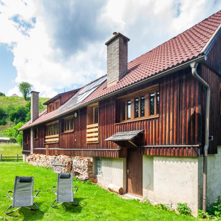 Landhaus Auerling, Chalet am Wald mit Sauna, Kamin & Garten - Chalet mit 3 Schlafzimmern - 38
