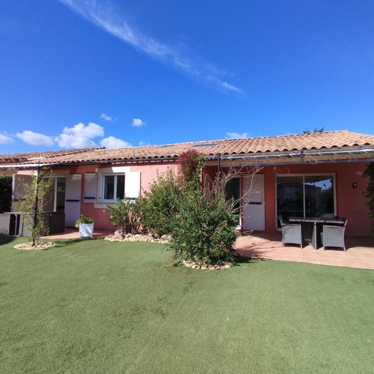 Villa Ocre, proche golf, piscine, vélo et confort - Maison de Vacances 3 Chambres - 1