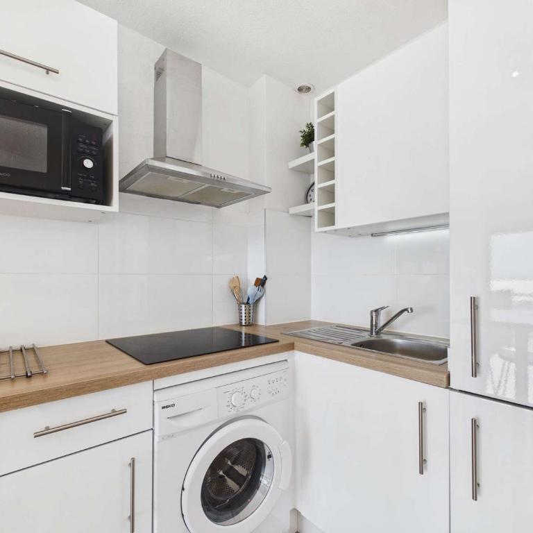 Grau d'Agde : Studio cabine avec terrasse, parking privé, vue mer - Studio - 11