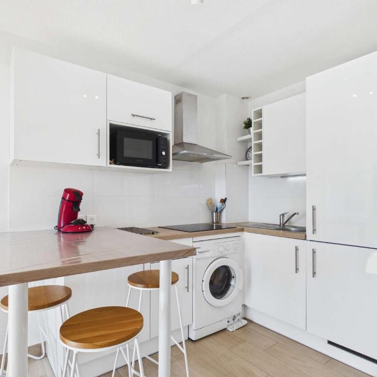 Grau d'Agde : Studio cabine avec terrasse, parking privé, vue mer - Studio - 12