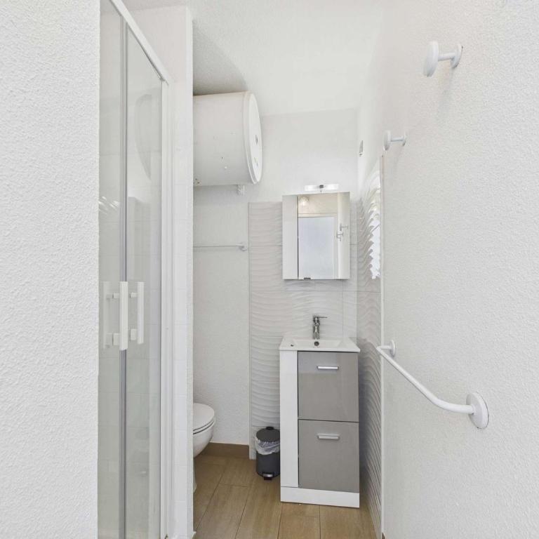 Grau d'Agde : Studio cabine avec terrasse, parking privé, vue mer - Studio - 13