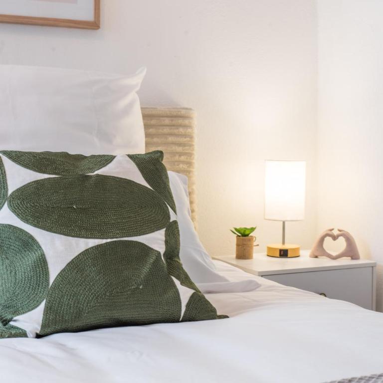 Zentral & modern I perfekt für City-Trip I Familien & Freunde & Business I Fußball-Tisch - Appartamento Familiare con 2 Camere da Letto - 10