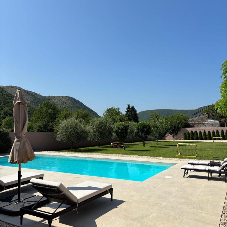 Villa Vita - Three-Bedroom Villa - 2