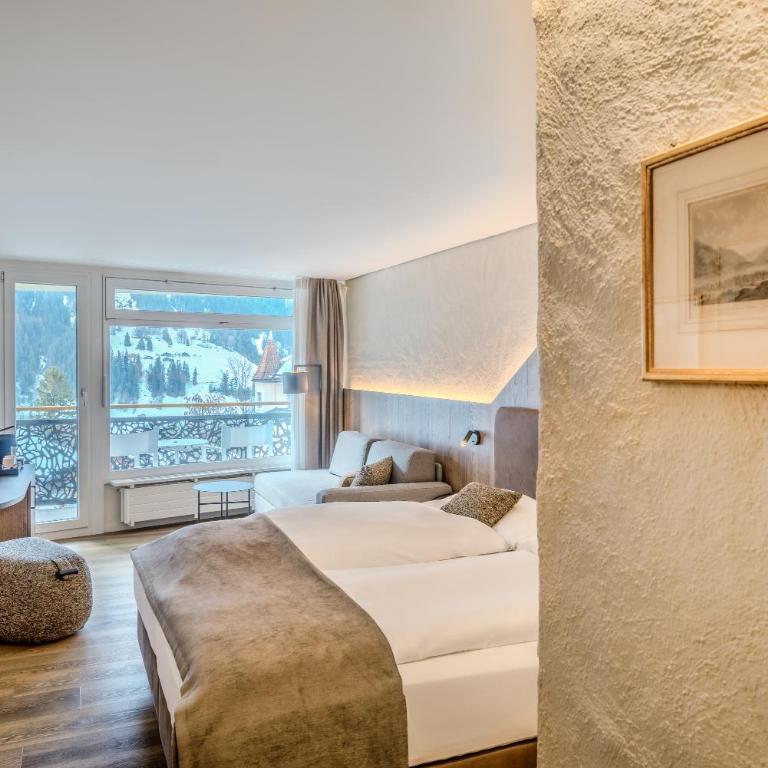 Hotel Kreuz & Post Grindelwald - Superior Doppelzimmer mit Balkon und Blick auf den Eiger - 8