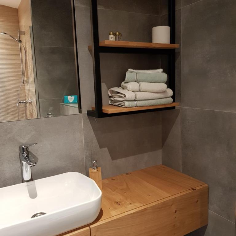 Land- und Apartmenthaus Kapelln Fieberbrunn - Apartment mit 1 Schlafzimmer und Balkon - 2