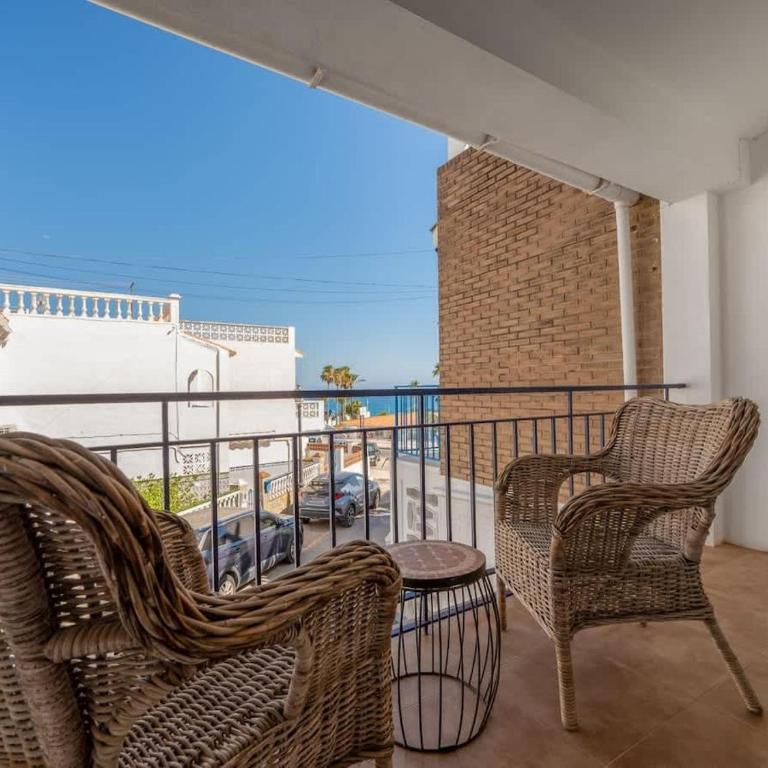 Cozy two-storey house with terrace in Nerja - Apartamento - 2