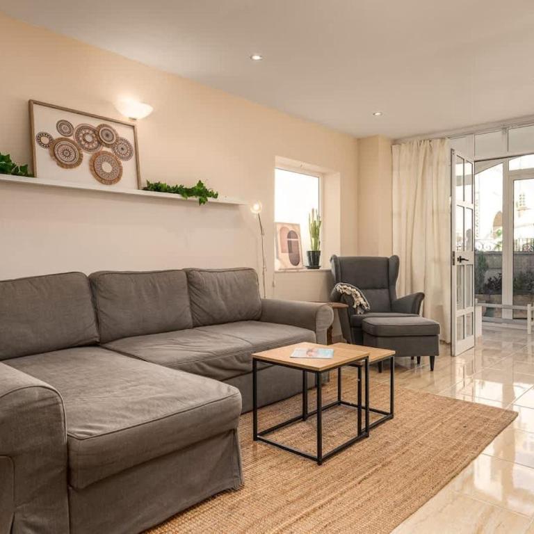Cozy two-storey house with terrace in Nerja - Apartamento - 9